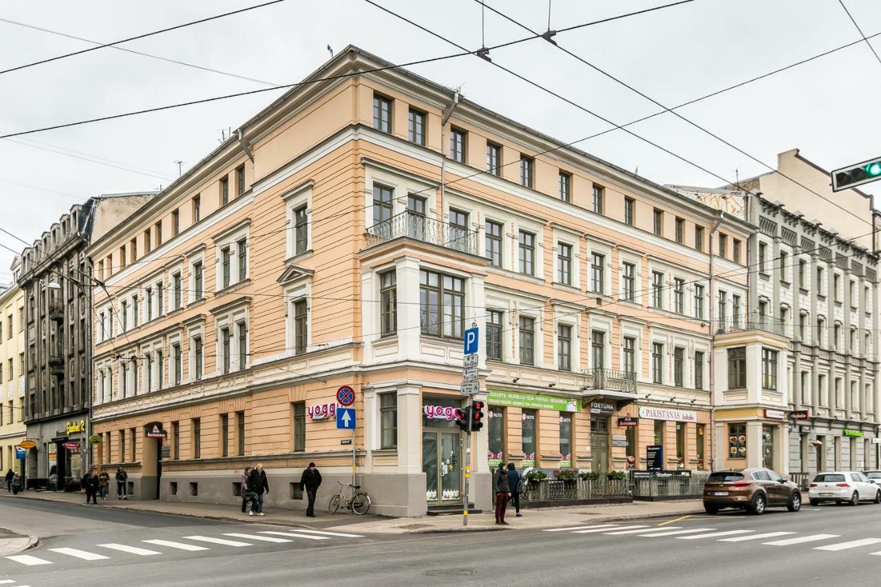 Merkela Design Apartment With Park View Riga Extérieur photo